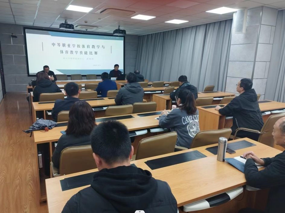 专家引领促成长，立足实践助提升