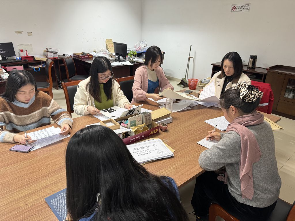 校团委召开工作例会